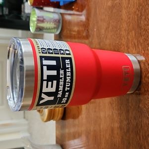 Yeti Red Rambler 30 Oz tumbler. Will include a black sliding magnet.